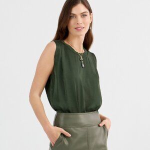 Cabi 2024 Complete Top, NWOT, Green, XS (matches listed Chargo pant)